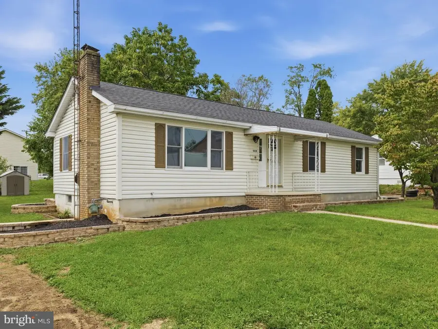 1059 Florida Ave, Hagerstown, MD 21740 - #2