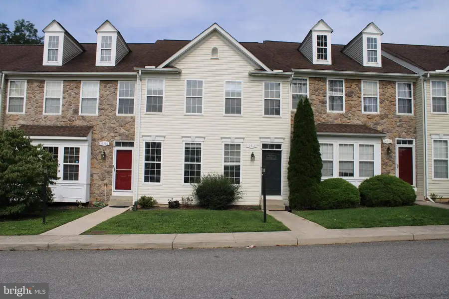 10308 Bridle Ct, Hagerstown, MD 21740 - #2