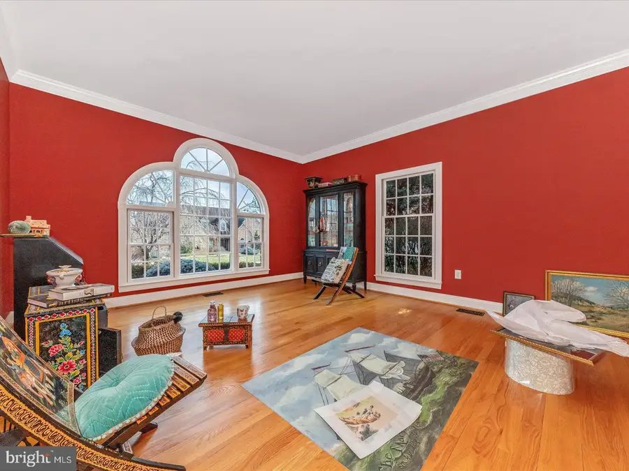 19131 Red Maple Dr, Hagerstown, MD 21742 - #3