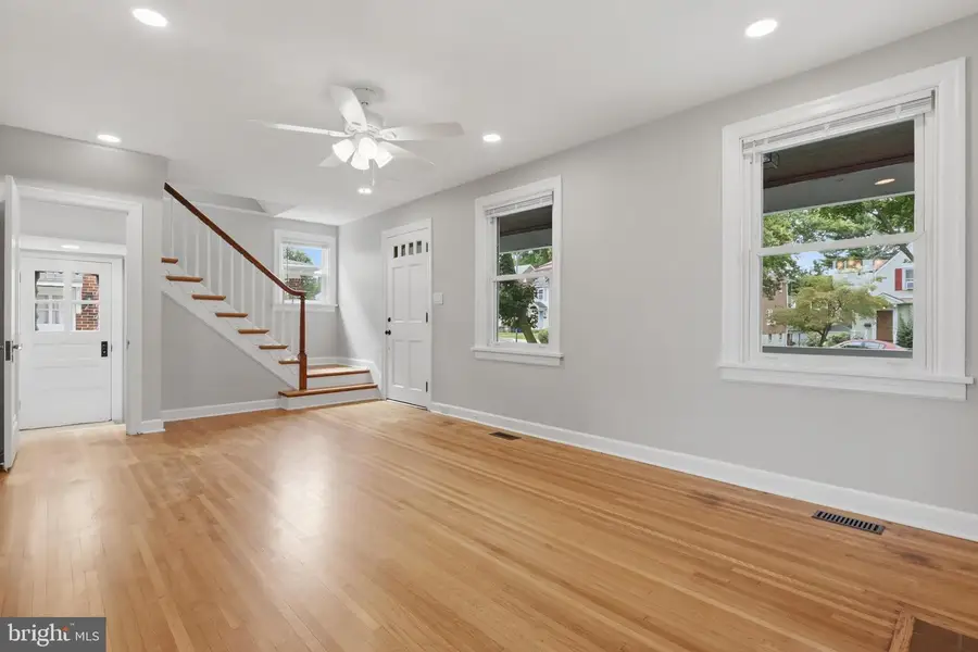 224 E Irvin Ave, Hagerstown, MD 21742 - #2