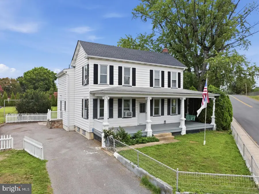 1043 Spruce St, Hagerstown, MD 21740 - #2