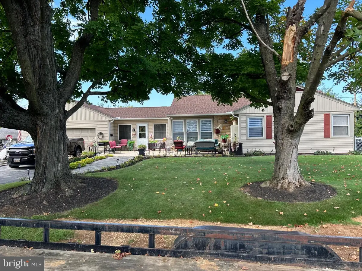 357 Daycotah Ave, Hagerstown, MD 21740 - #1
