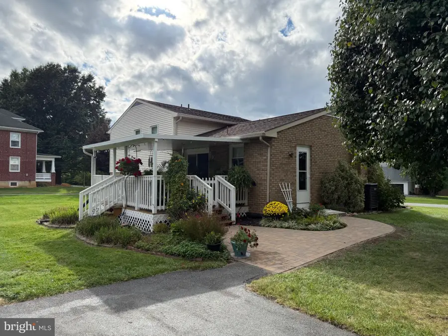 61 Stanley Hauver Dr, Smithsburg, MD 21783 - #3
