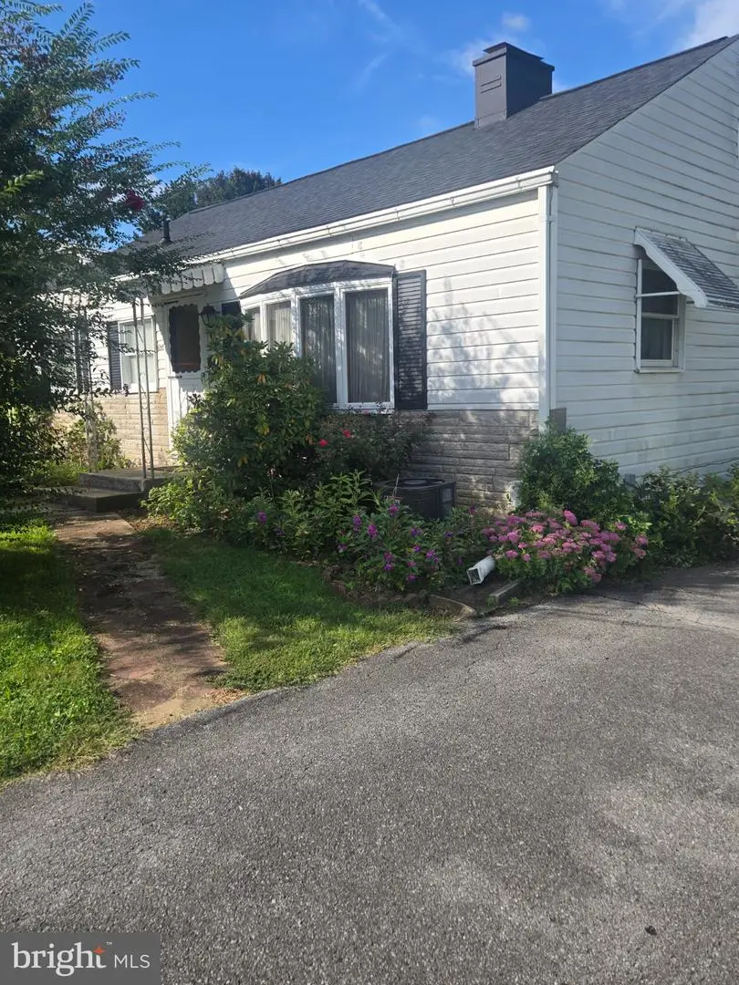 1245 Crescent Rd, Hagerstown, MD 21742 - #1