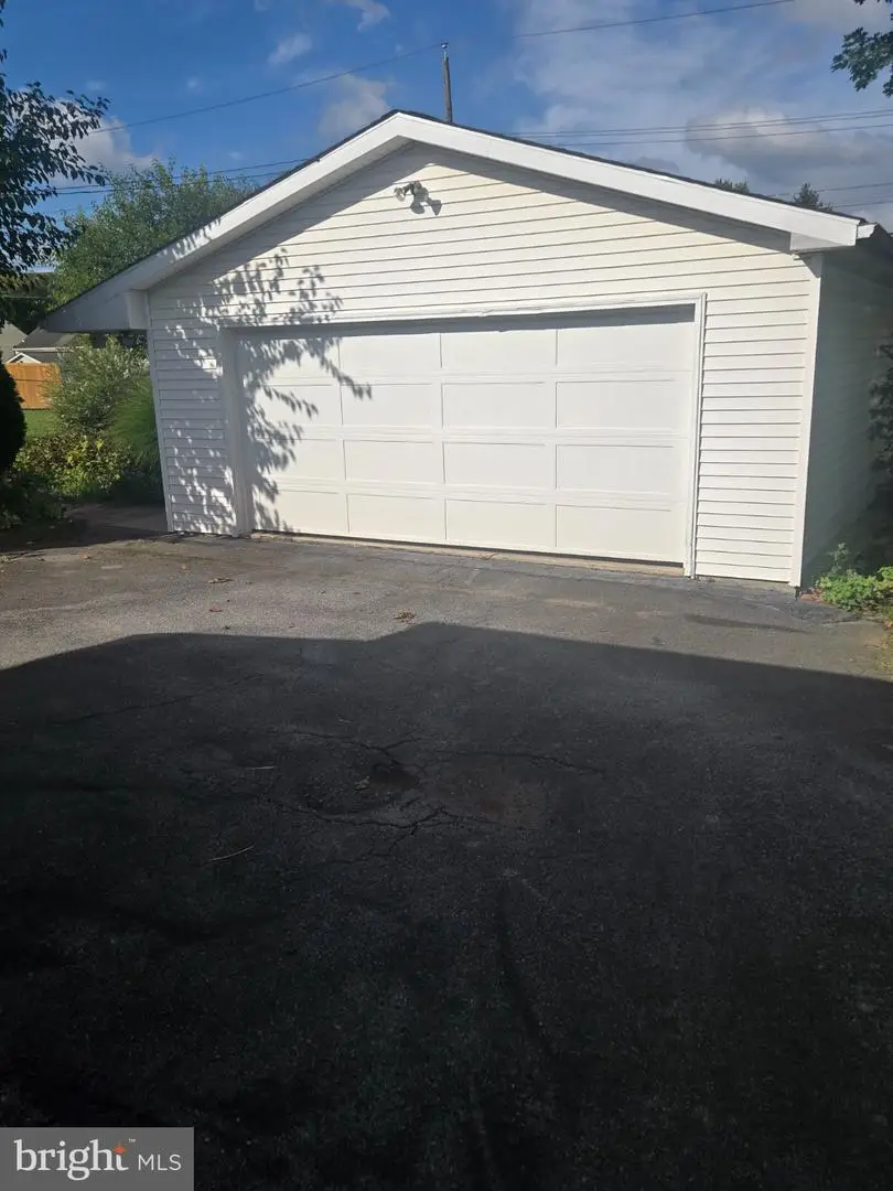 1245 Crescent Rd, Hagerstown, MD 21742 - #3