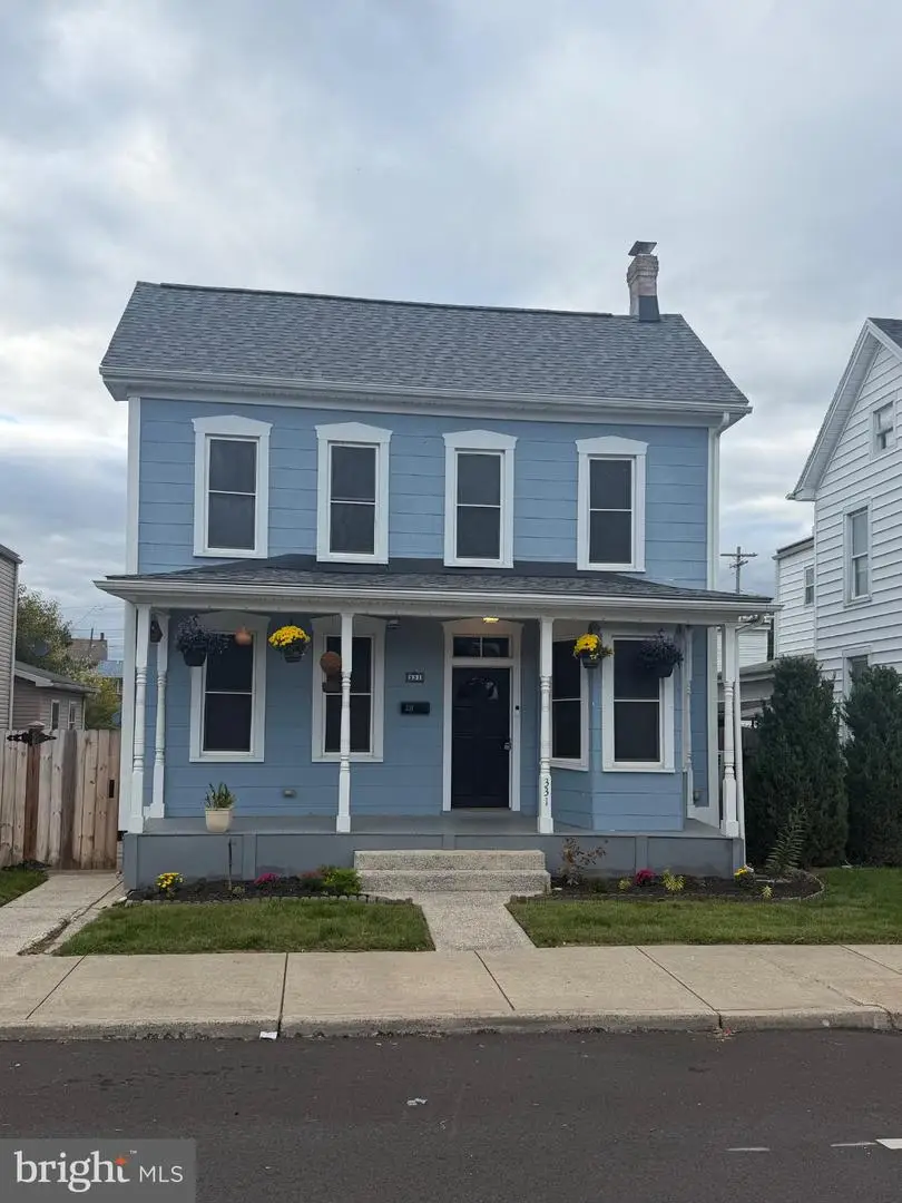 331 Mcdowell Ave, Hagerstown, MD 21740 - #1