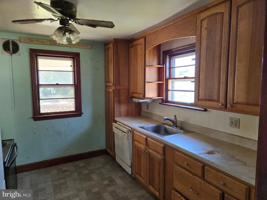 416 Michigan Ave, Hagerstown, MD 21740 - #2