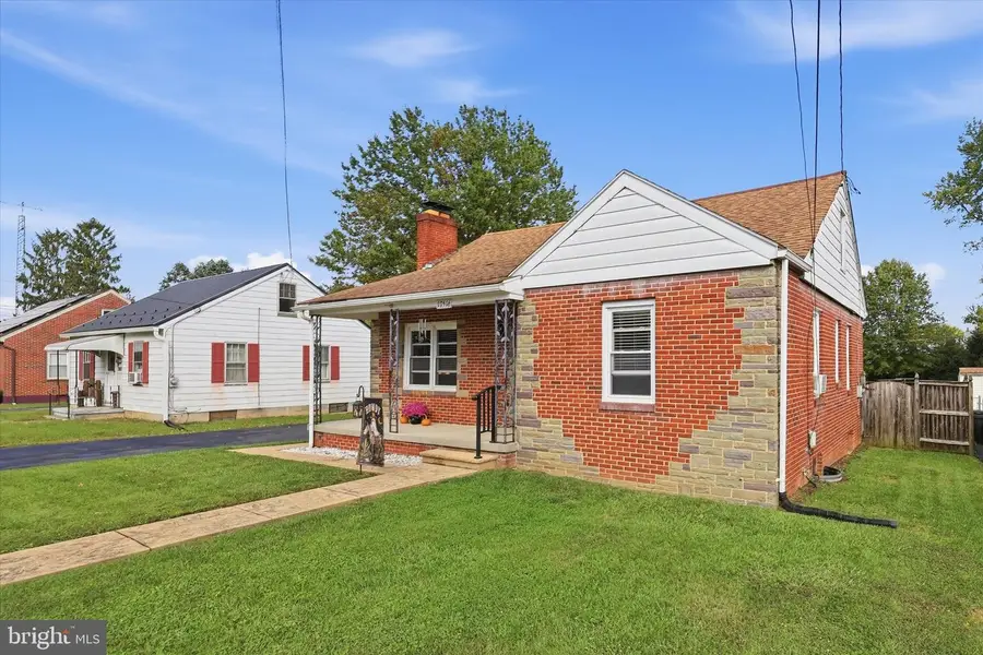 17516 Lincolnshire Rd, Hagerstown, MD 21740 - #2
