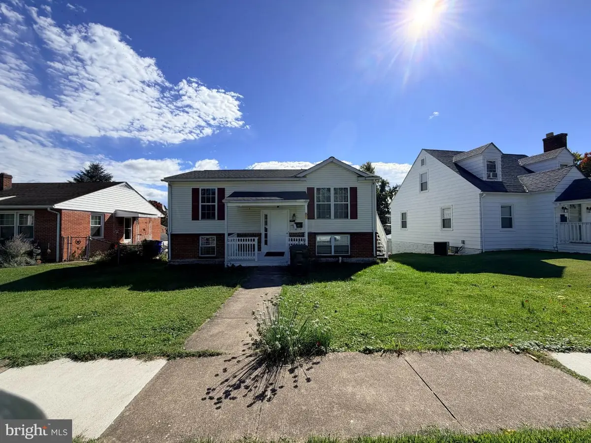 202 Avon Rd, Hagerstown, MD 21740 - #1
