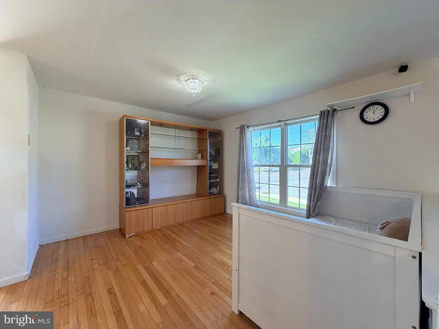 202 Avon Rd, Hagerstown, MD 21740 - #3