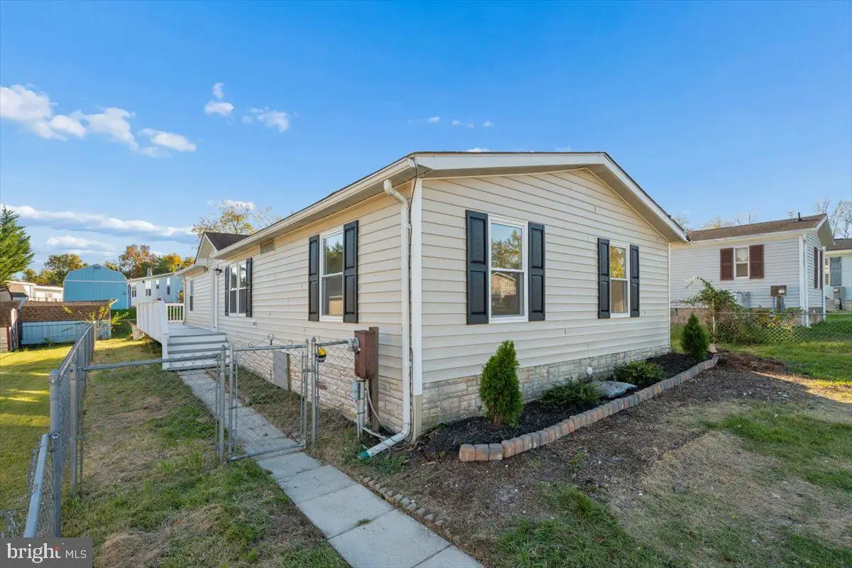 16207 Dundee Ct, Hagerstown, MD 21740 - #1