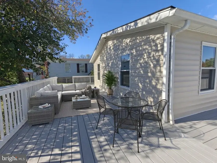 16207 Dundee Ct, Hagerstown, MD 21740 - #2