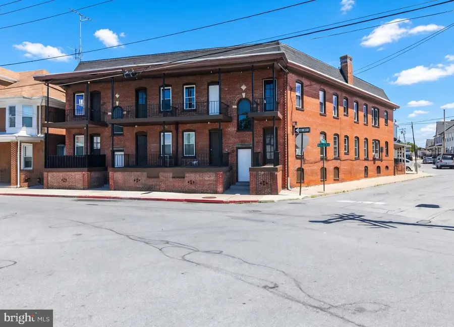 400 Mitchell Ave, Hagerstown, MD 21740 - #2
