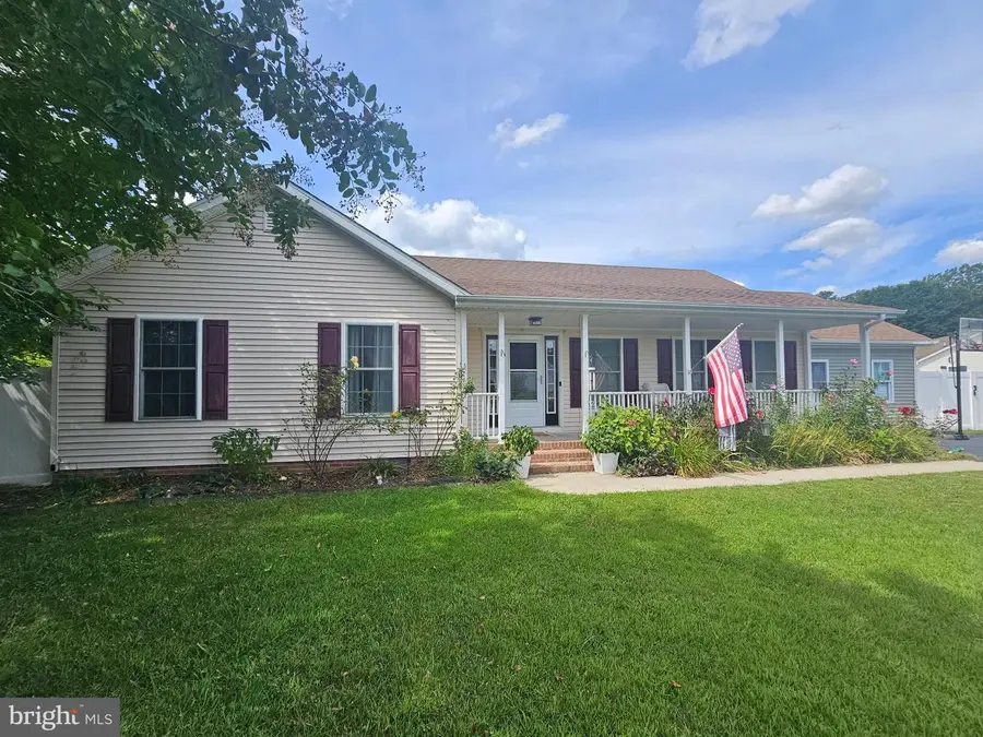 310 Autumn Ridge Dr, Hebron, MD 21830 - Image #2