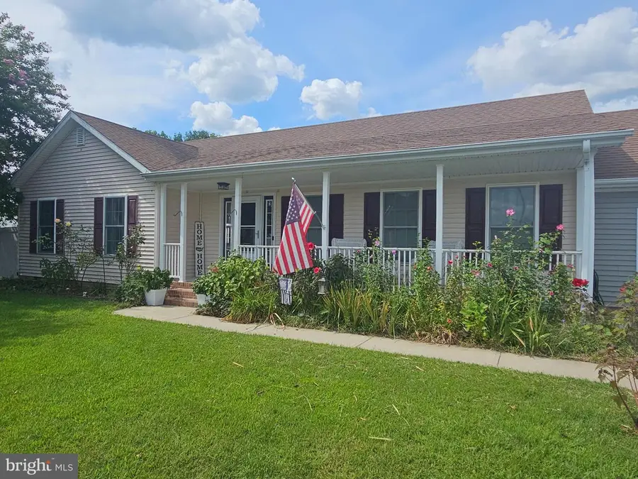 310 Autumn Ridge Dr, Hebron, MD 21830 - Image #3