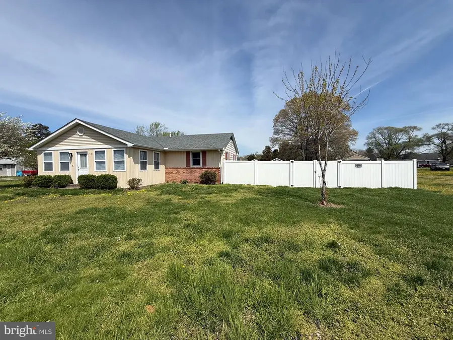 501 Chestnut St, Hebron, MD 21830 - #3