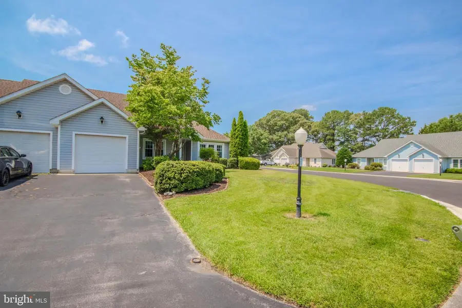 907 W Schumaker Manor Dr, Salisbury, MD 21804 - #3