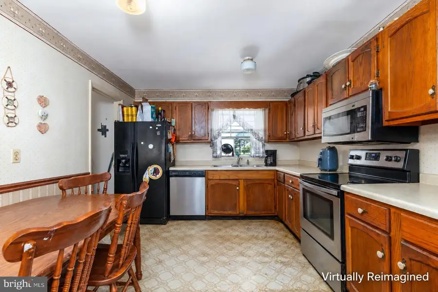 27152 N Tourmaline Dr, Hebron, MD 21830 - #2