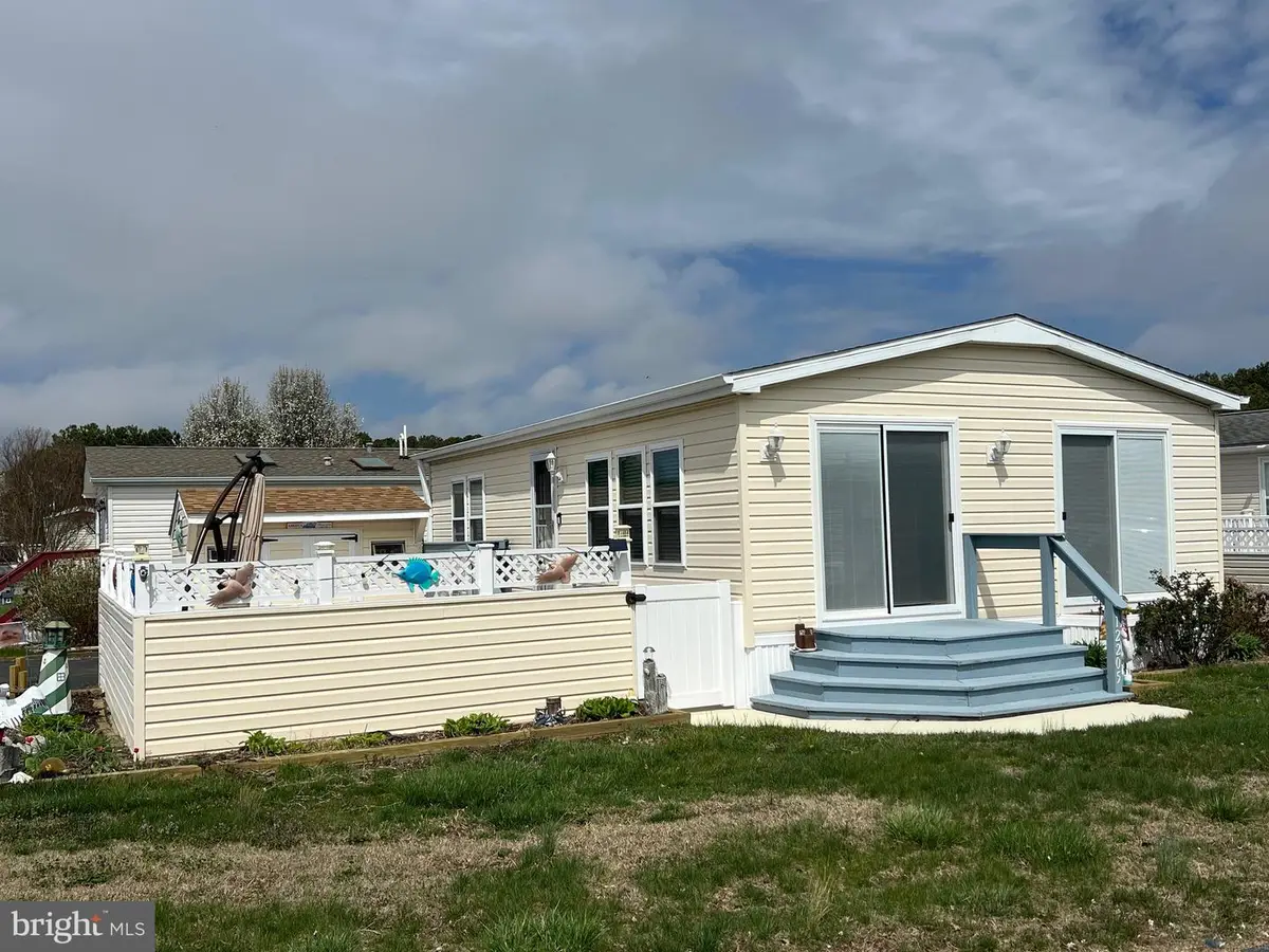 12205 E Cannonball Dr, Berlin, MD 21811 - Image #1