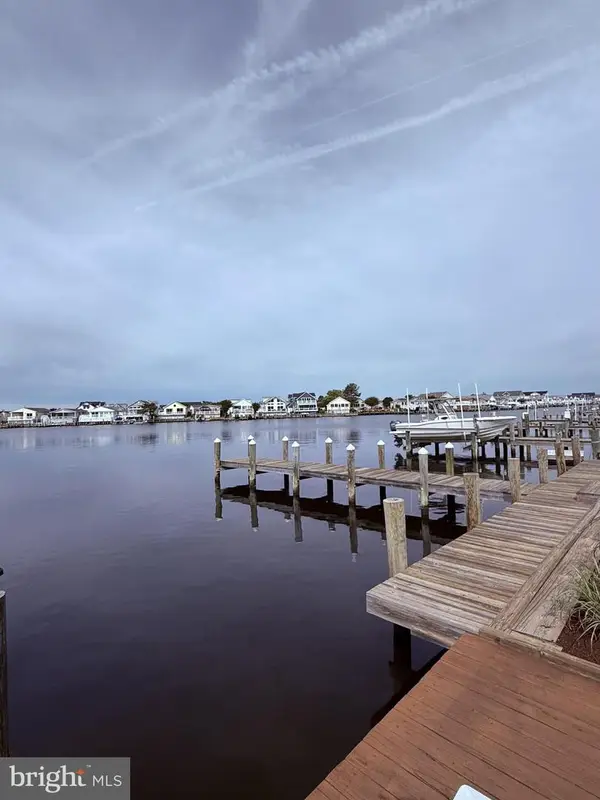 505 S Surf Rd, OCEAN CITY, MD 21842