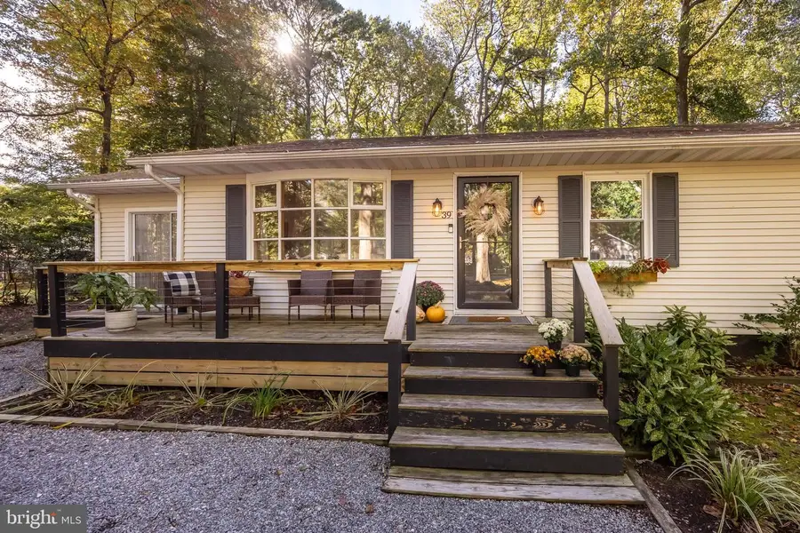 39 Seafarer Ln, Ocean Pines, MD 21811 - Image #2