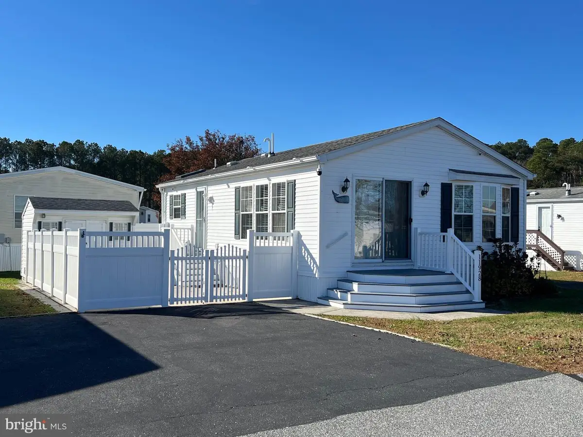 11928 W Yardarm Dr, Berlin, MD 21811 - Image #1