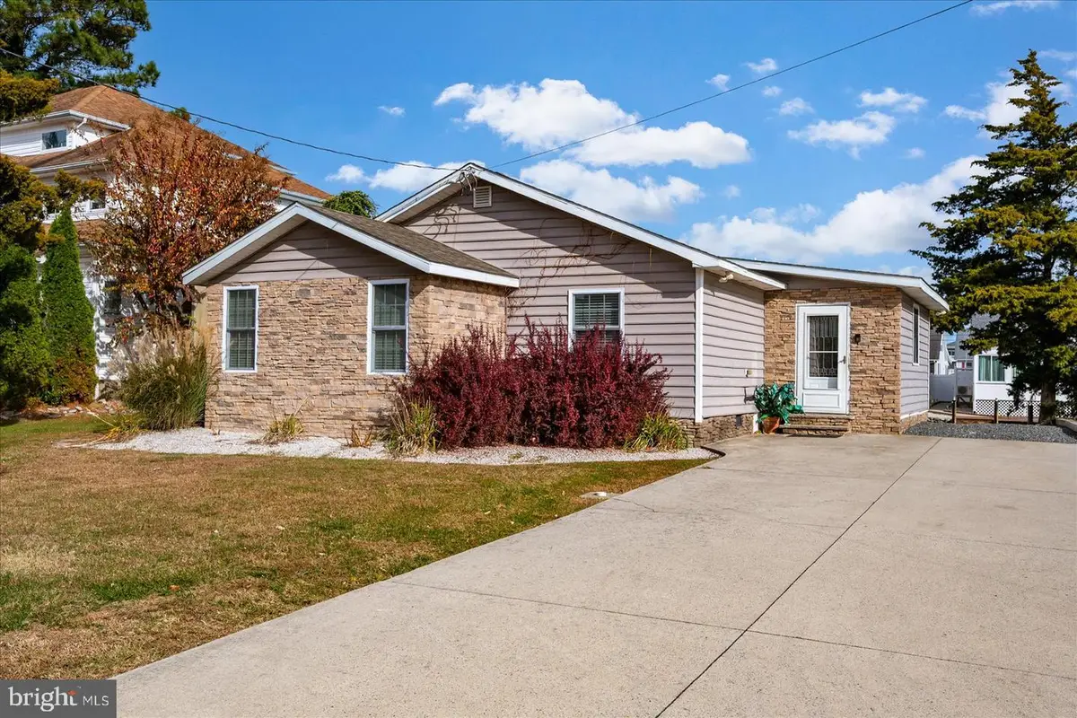 10428 Exeter Rd, Ocean City, MD 21842 - Image #1