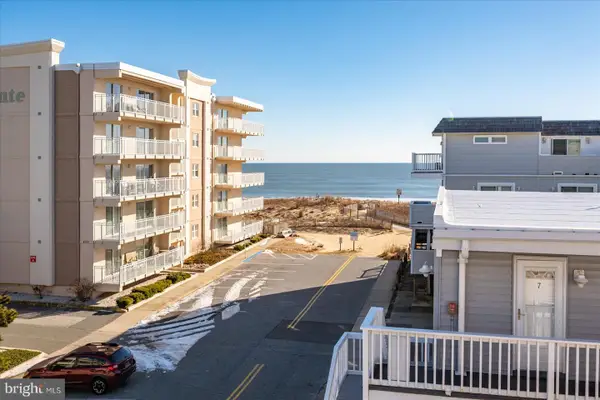 9 41st St #320, OCEAN CITY, MD 21842