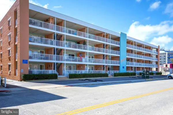 17 139th St #204, OCEAN CITY, MD 21842