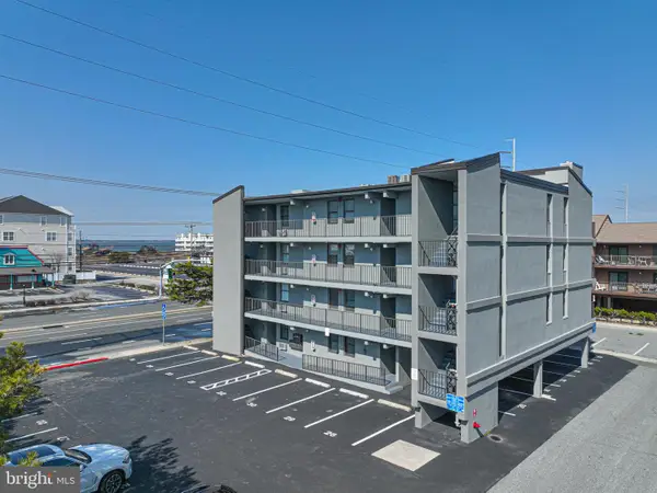 17 70th St #17, OCEAN CITY, MD 21842