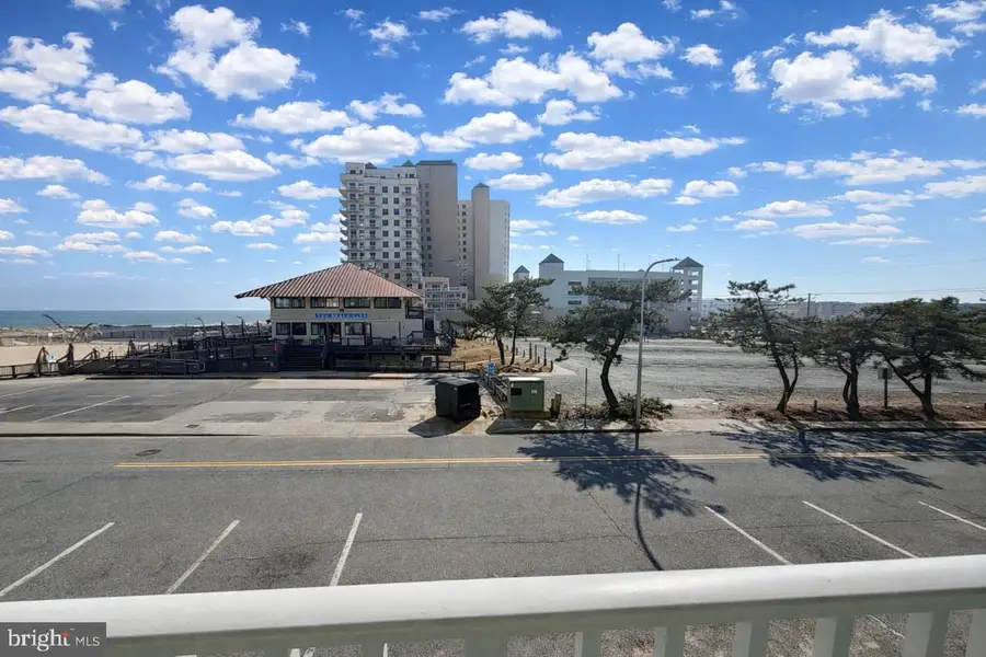 6 50th St #8, Ocean City, MD 21842 - #3