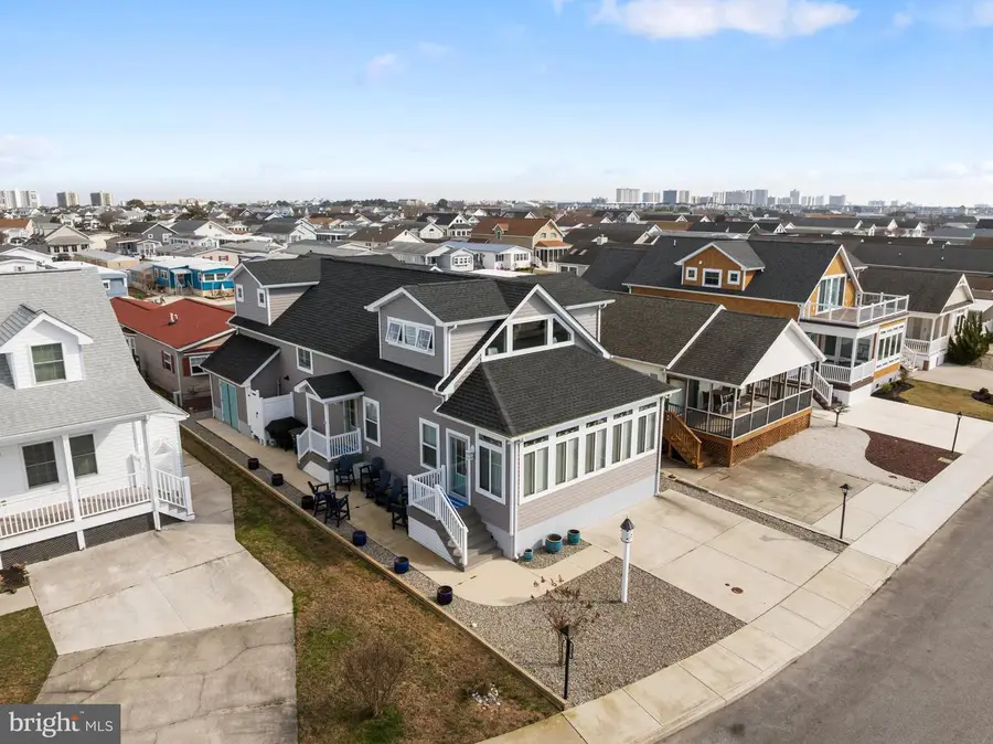 518 Harbour Dr, Ocean City, MD 21842 - #3