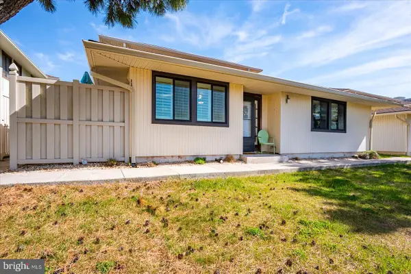 115 112th St #115a, OCEAN CITY, MD 21842