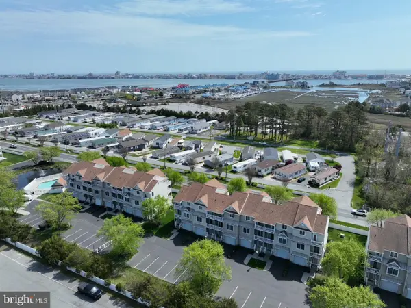 9823 Golf Course Rd #7, OCEAN CITY, MD 21842