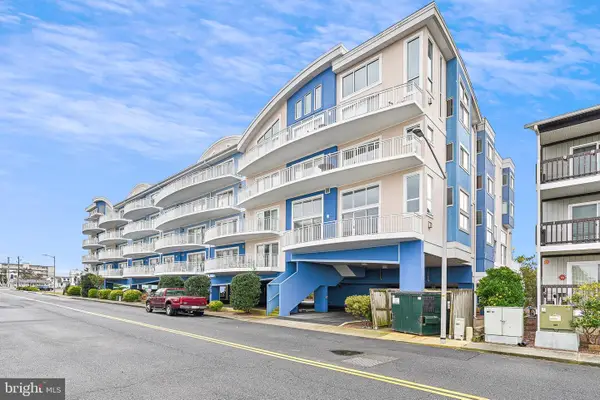 111 76th St #304, OCEAN CITY, MD 21842