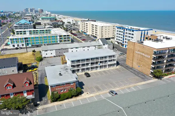 12 72nd St #105, OCEAN CITY, MD 21842