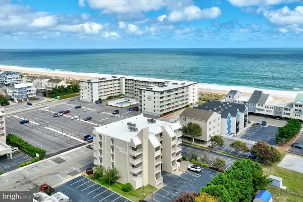 15 145th St #403, OCEAN CITY, MD 21842