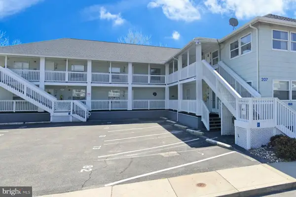 207 8th St #103c, OCEAN CITY, MD 21842