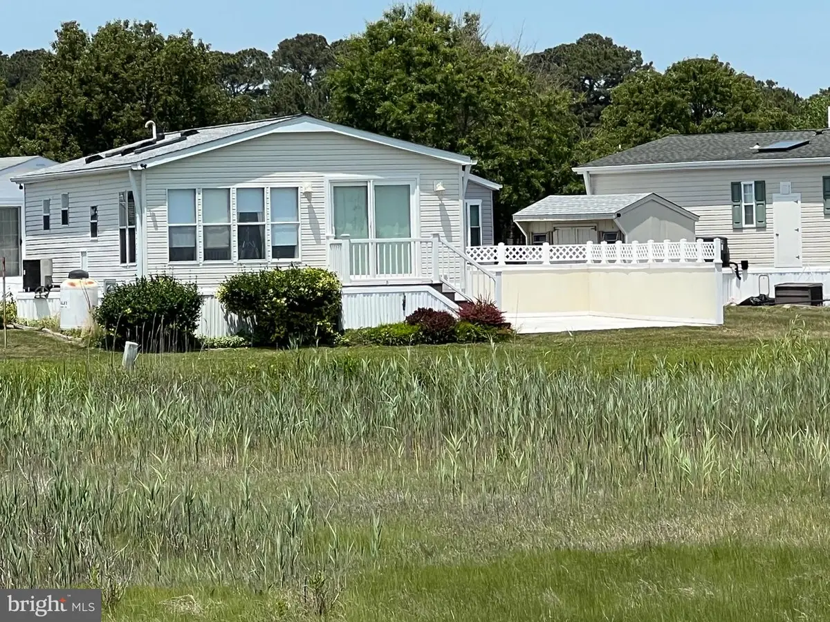 8841 Bay Ridge Dr, Berlin, MD 21811 - #1