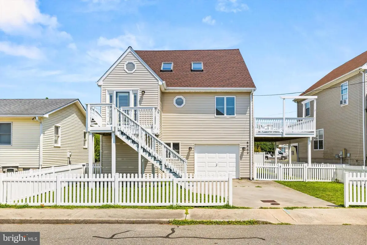 8802 W Biscayne Dr, Ocean City, MD 21842 - #1