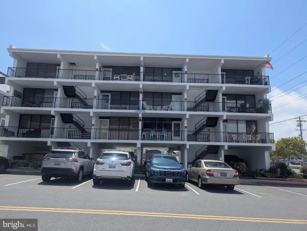 15 128th St #203, OCEAN CITY, MD 21842