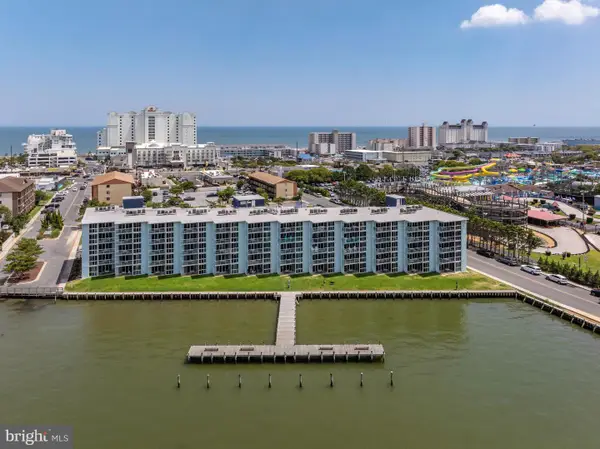 302 32nd St #203, OCEAN CITY, MD 21842