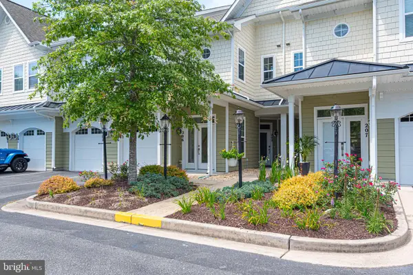 10800 Navy Page Ln #206, BERLIN, MD 21811