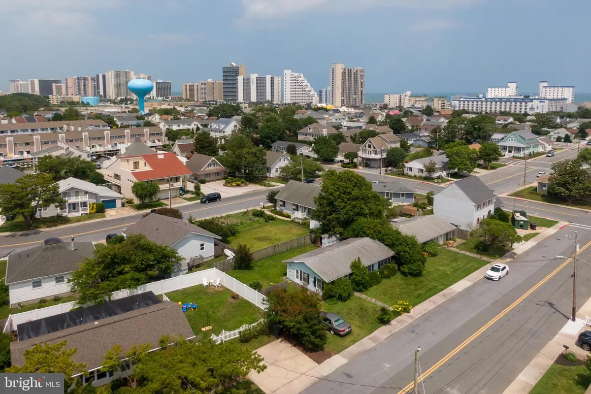 604 S South Pacific Ave, Ocean City, MD 21842 - #1