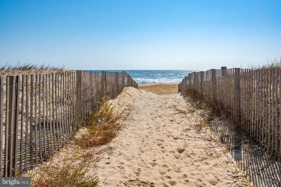 5703 Atlantic Ave #second Floor South, Ocean City, MD 21842 - #3