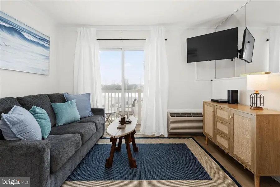11 62nd St #301, Ocean City, MD 21842 - #3