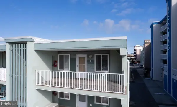 6 50th St #13, OCEAN CITY, MD 21842