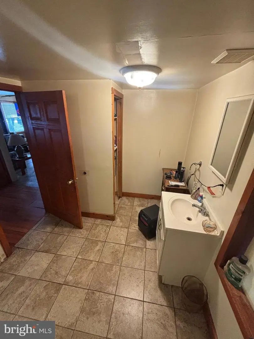 526 Bainbridge Ave, Mays Landing, NJ 08330 - Image #2