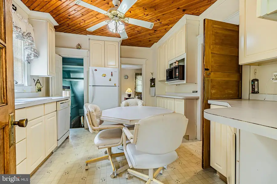 362 S 3rd St, Hammonton, NJ 08037 - Image #3