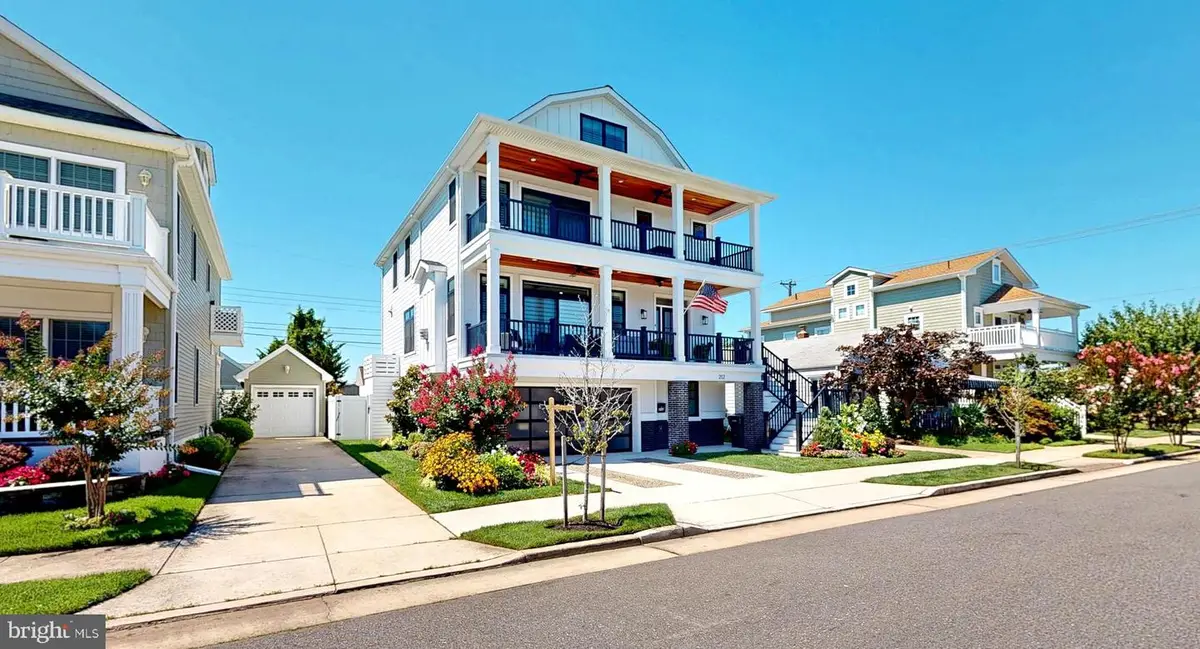 212 N Pembroke Ave, Margate City, NJ 08402 - Image #1